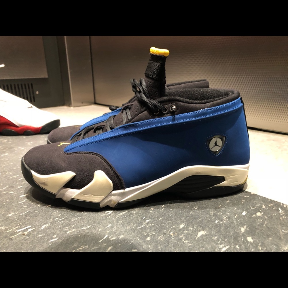 Jordan size 11 - Picture 2 of 4